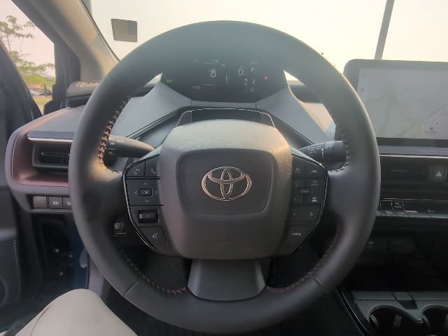 Used 2025 Toyota Prius Plug-In Hybrid FWD image 14