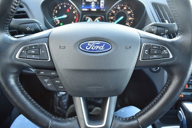Used 2019 Ford Escape SEL image 18