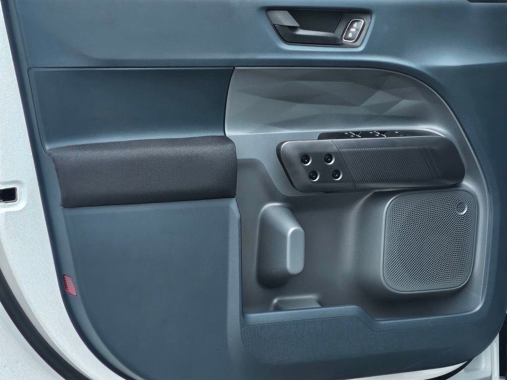 New 2026 Ford Maverick XL image 29