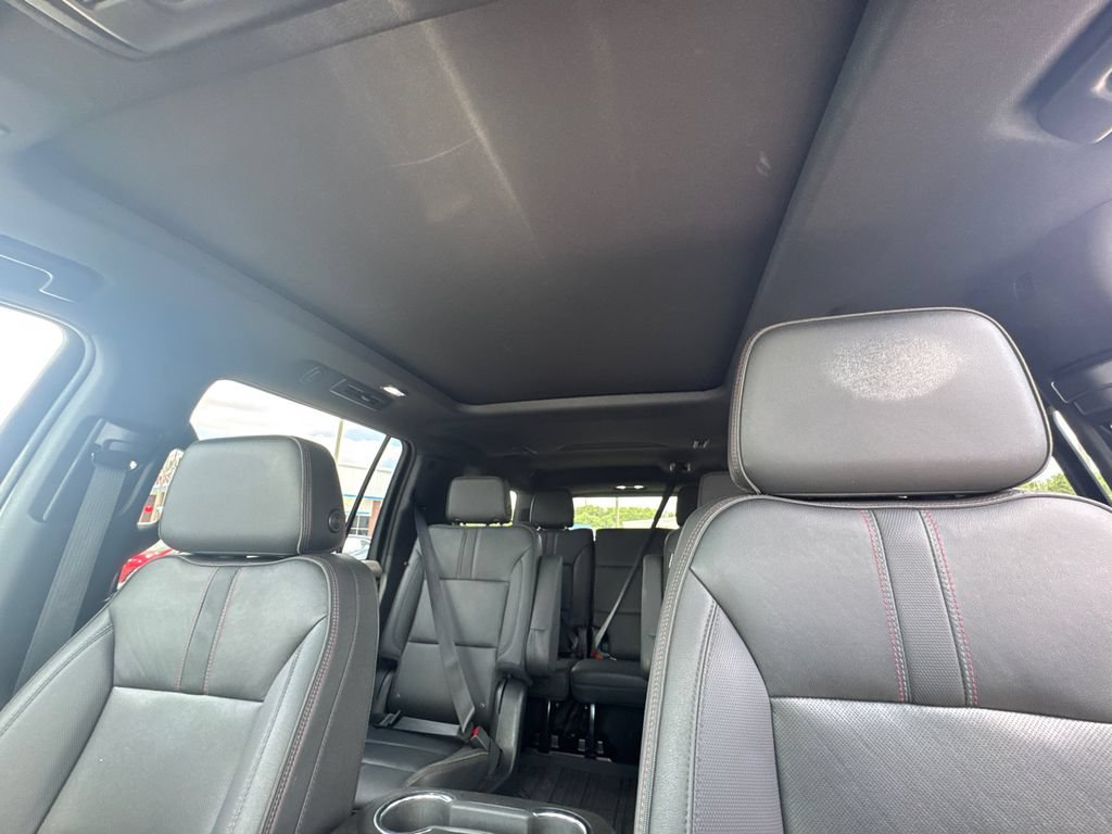 Used 2023 Chevrolet Suburban RST w/ Luxury Package AWD/4WD image 33