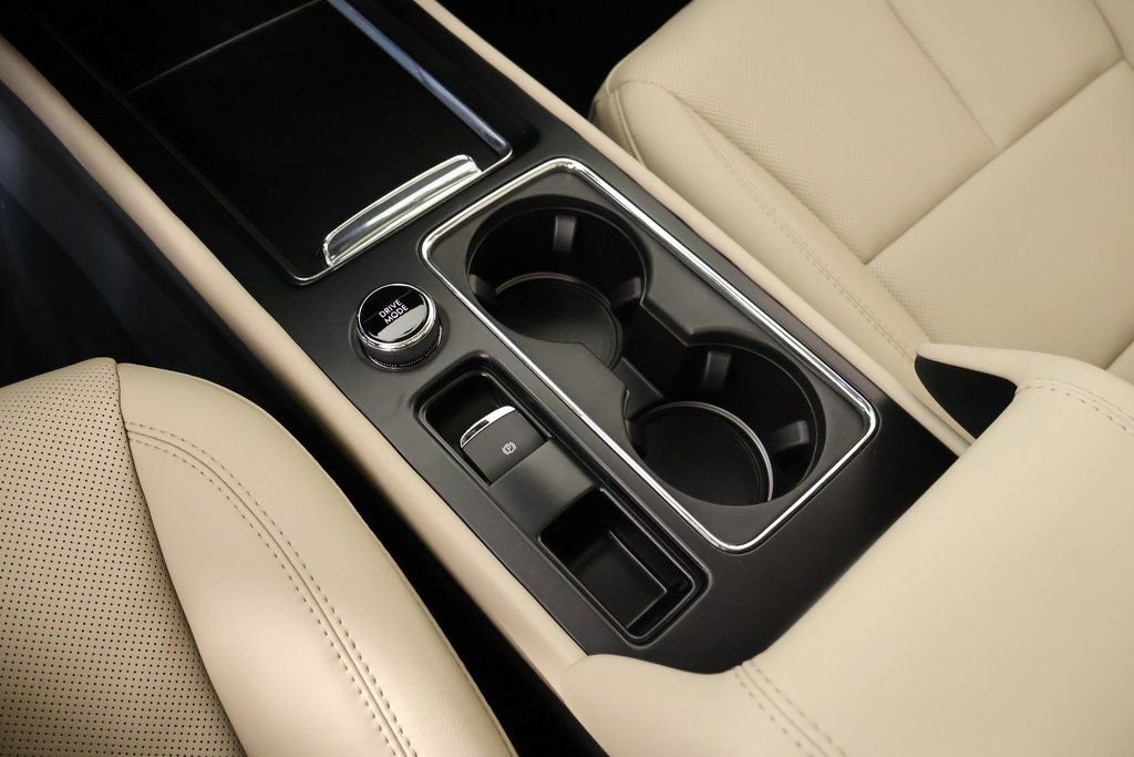 New 2026 Lincoln Corsair Premiere FWD image 10