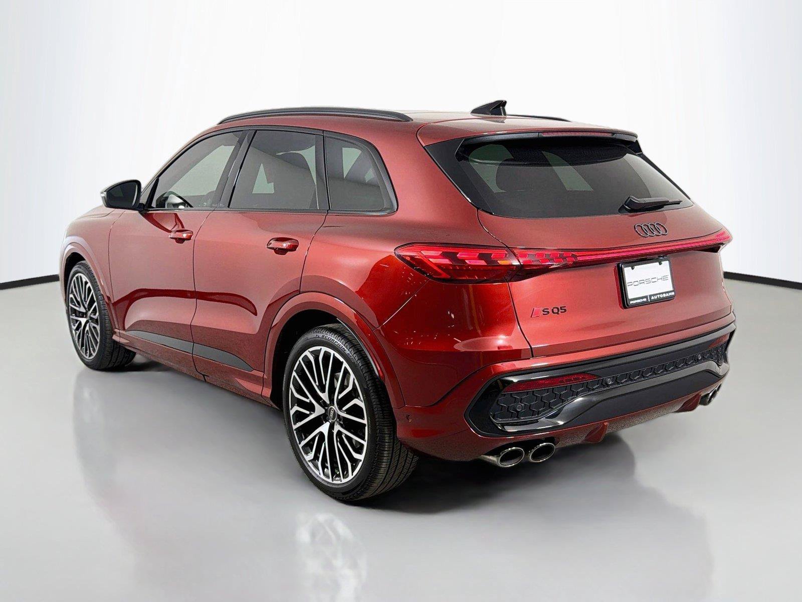 Used 2025 Audi SQ5 Premium Plus AWD/4WD image 3