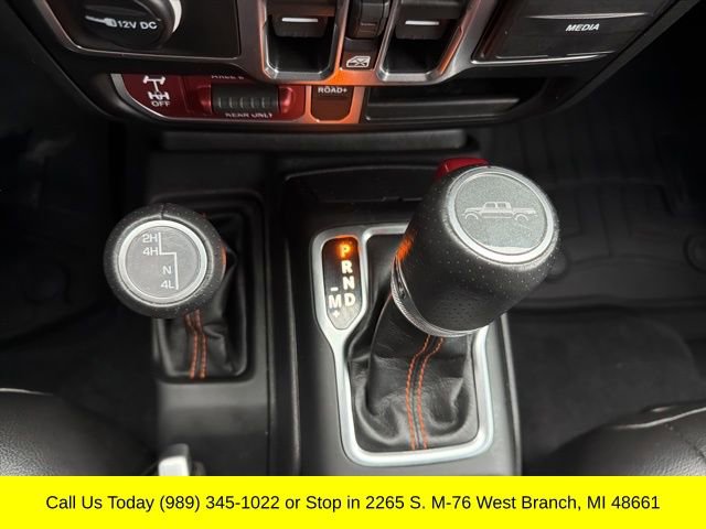 Used 2023 Jeep Gladiator Mojave w/ Cold Weather Group image 28