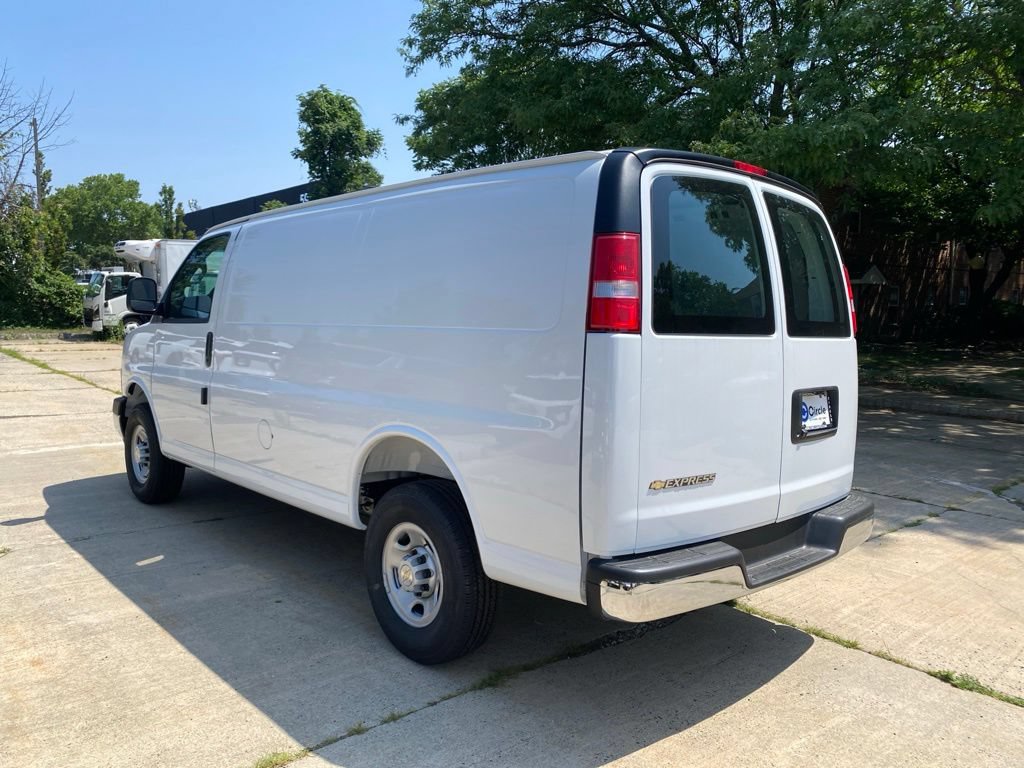 New 2026 Chevrolet Express 2500 w/ Driver Convenience Package RWD image 8