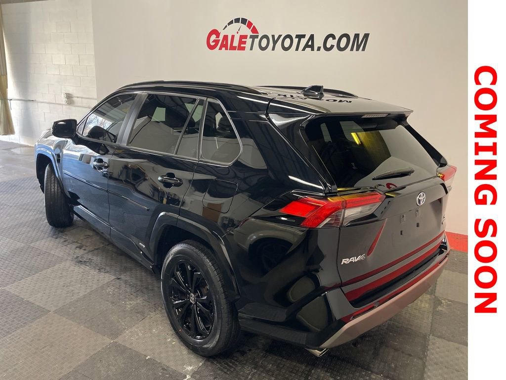 Used 2022 Toyota RAV4 SE w/ Convenience Package image 8