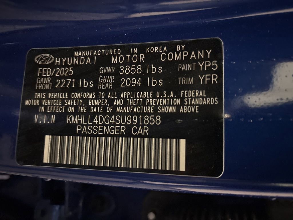 Certified 2025 Hyundai Elantra SE image 12