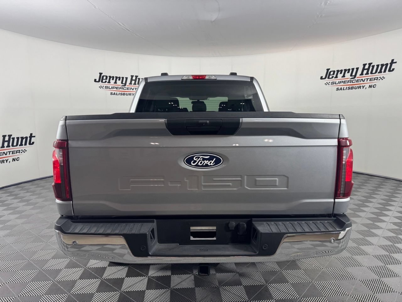 Used 2025 Ford F150 XLT w/ Equipment Group 301A Standard AWD/4WD image 8