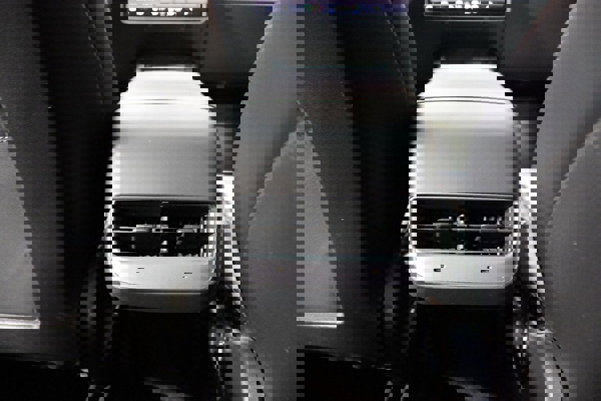 Used 2023 Tesla Model Y Long Range image 36