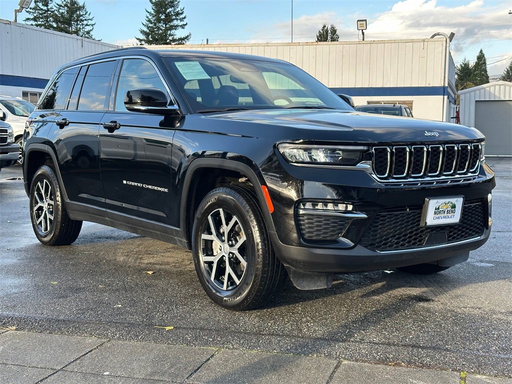 Used 2024 Jeep Grand Cherokee Limited image 4
