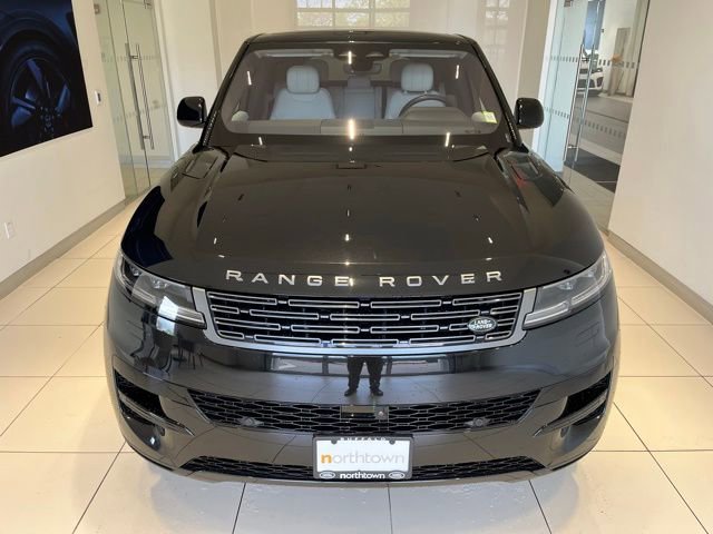 Used 2023 Land Rover Range Rover Sport SE AWD/4WD image 13
