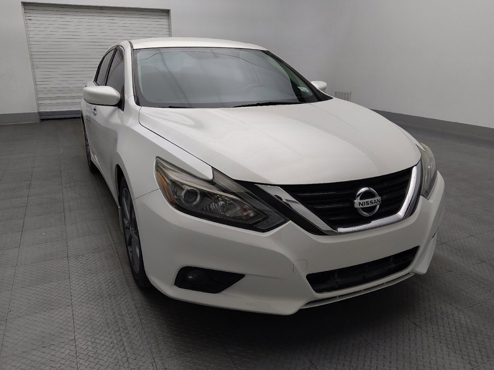 Used 2018 Nissan Altima 2.5 SR w/ SR Special Edition image 14