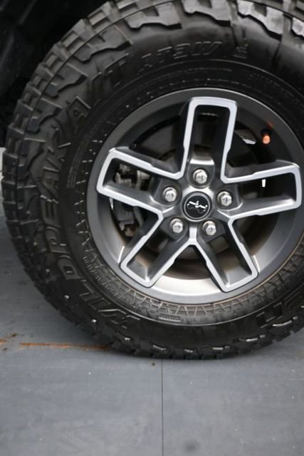 Used 2024 Jeep Gladiator Mojave w/ Technology Group AWD/4WD image 12