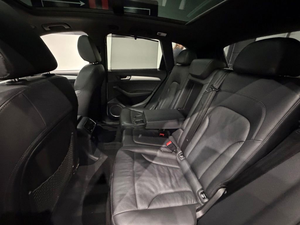 Used 2013 Audi Q5 3.0T Prestige AWD/4WD image 25