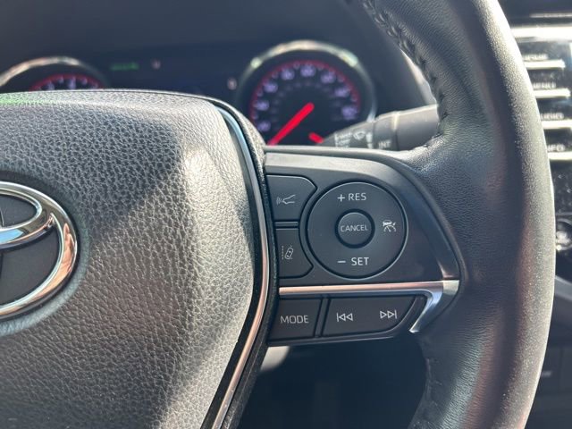 Used 2018 Toyota Camry XSE FWD image 18