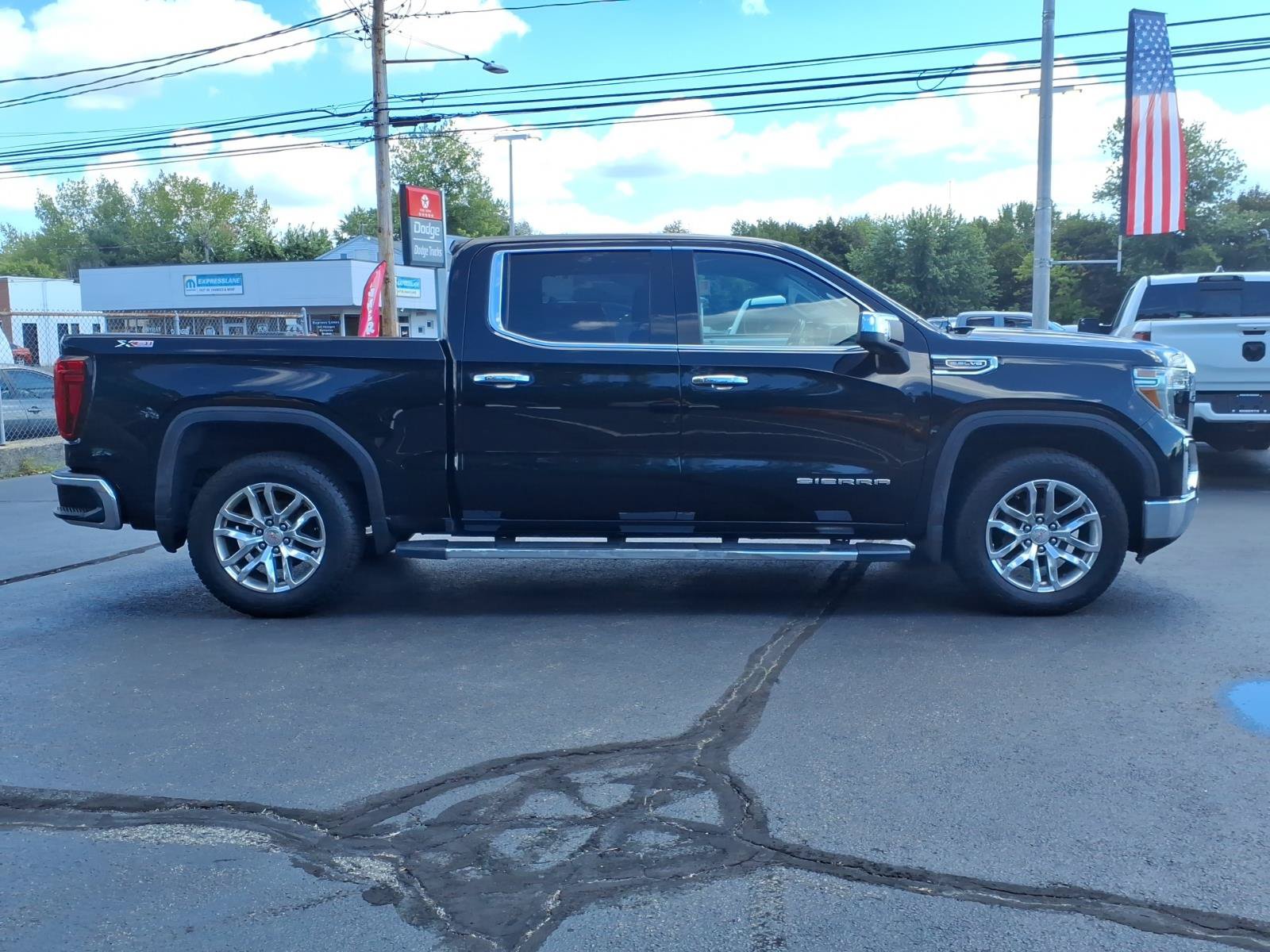Used 2019 GMC Sierra 1500 SLT w/ SLT Premium Package AWD/4WD image 2