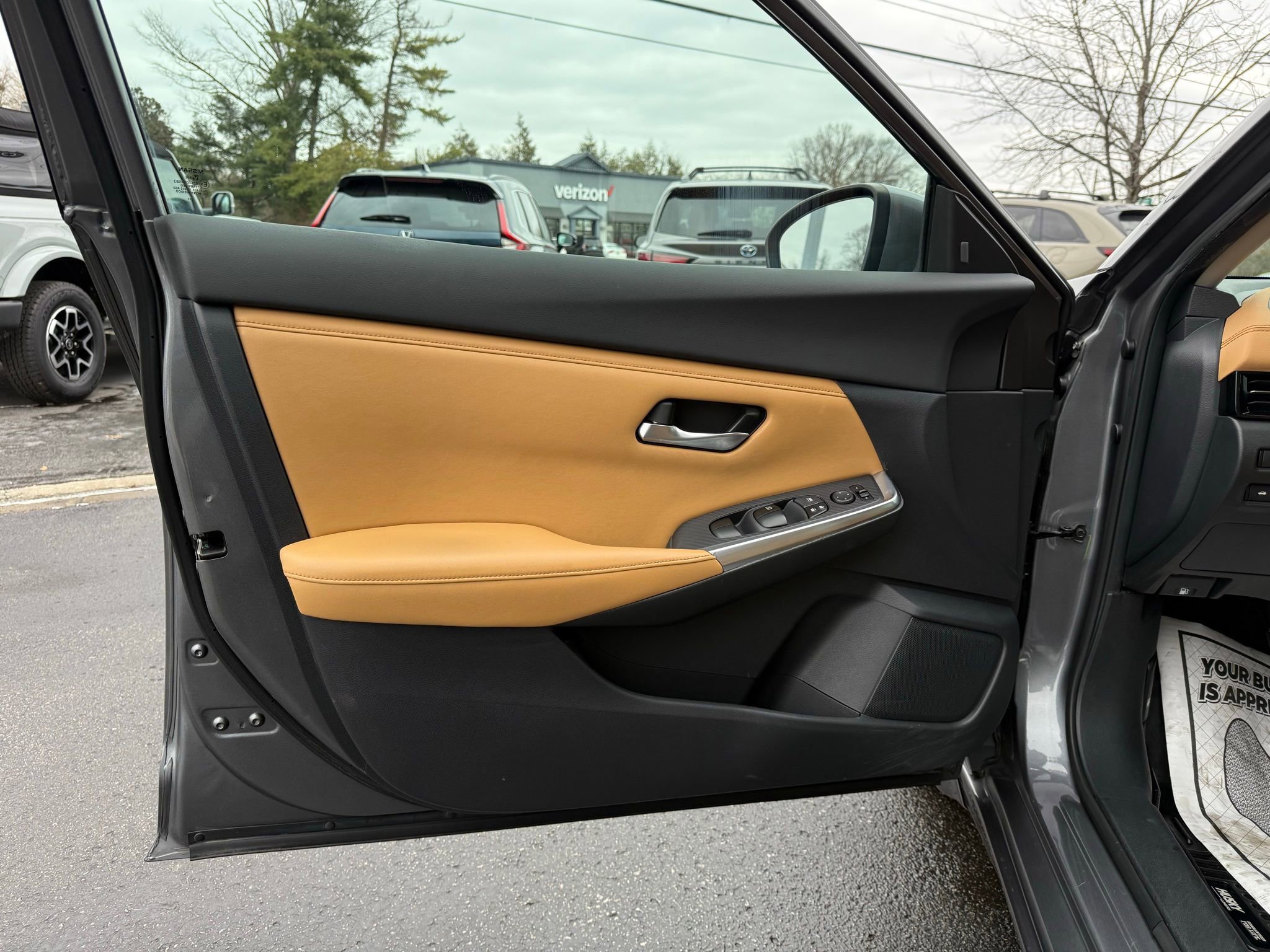 Used 2020 Nissan Sentra SV w/ SV Premium Package image 31