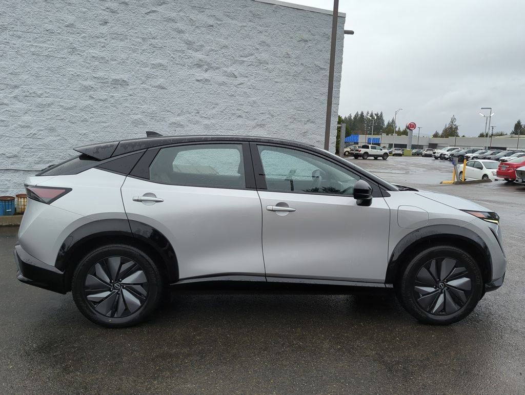 Used 2024 Nissan Ariya AWD image 6