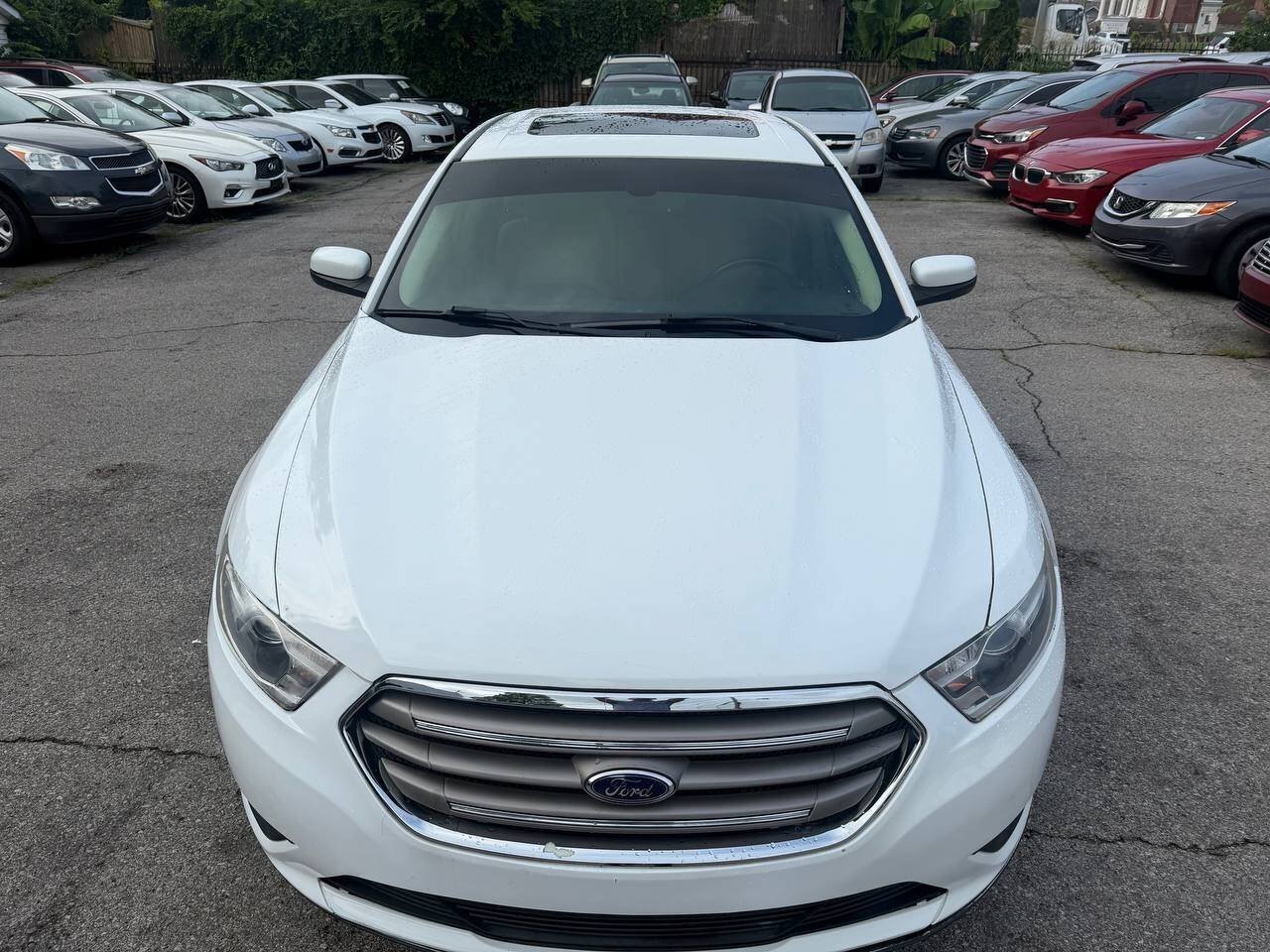 Used 2014 Ford Taurus SEL AWD/4WD image 8