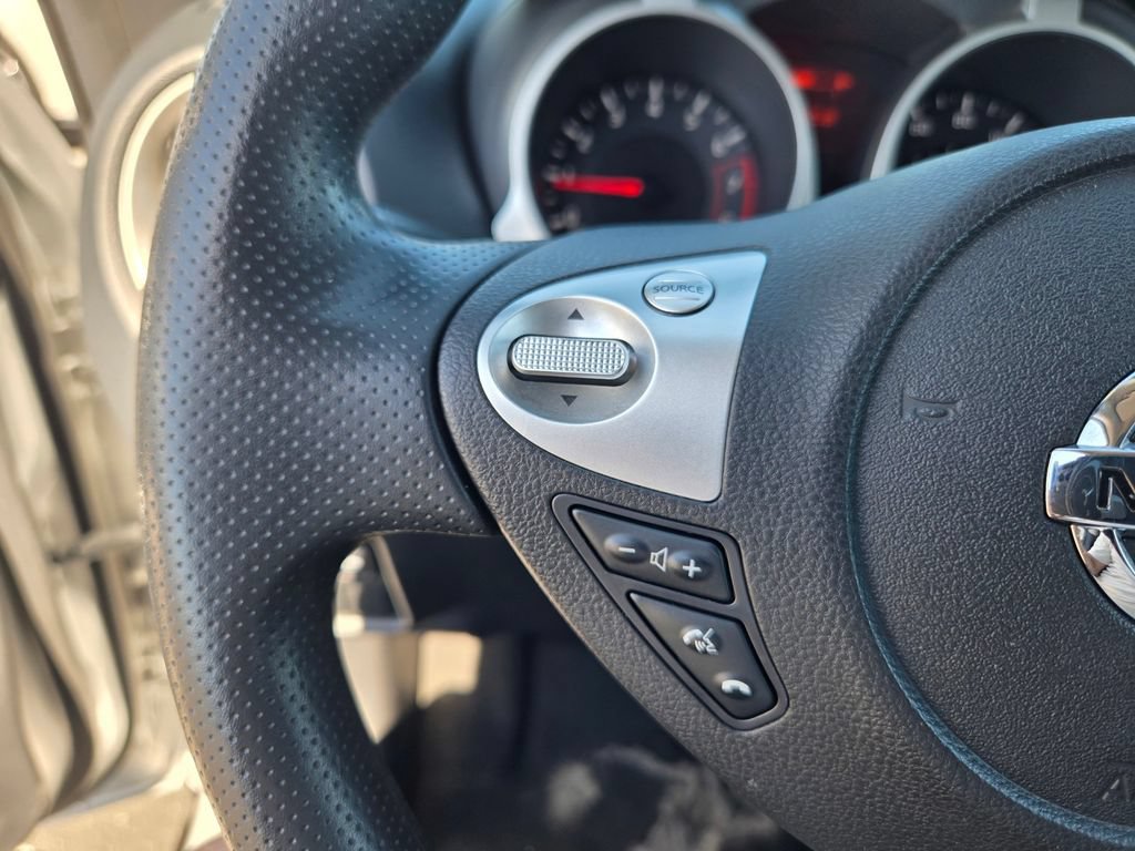 Used 2016 Nissan Juke S FWD image 24