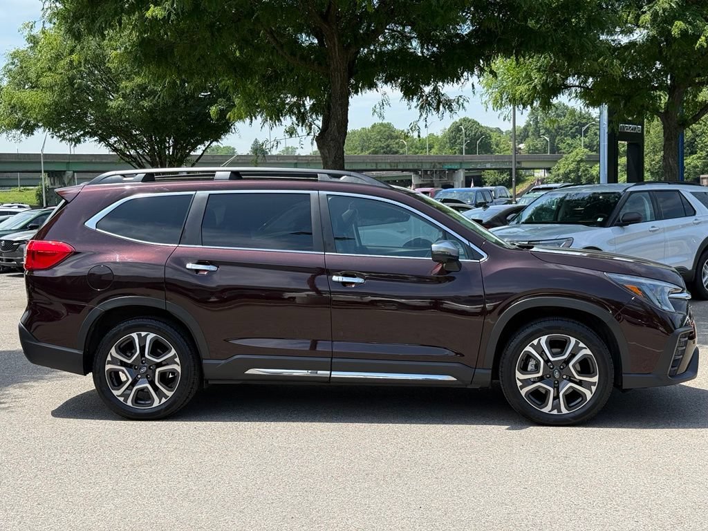 Used 2023 Subaru Ascent Touring AWD/4WD image 5