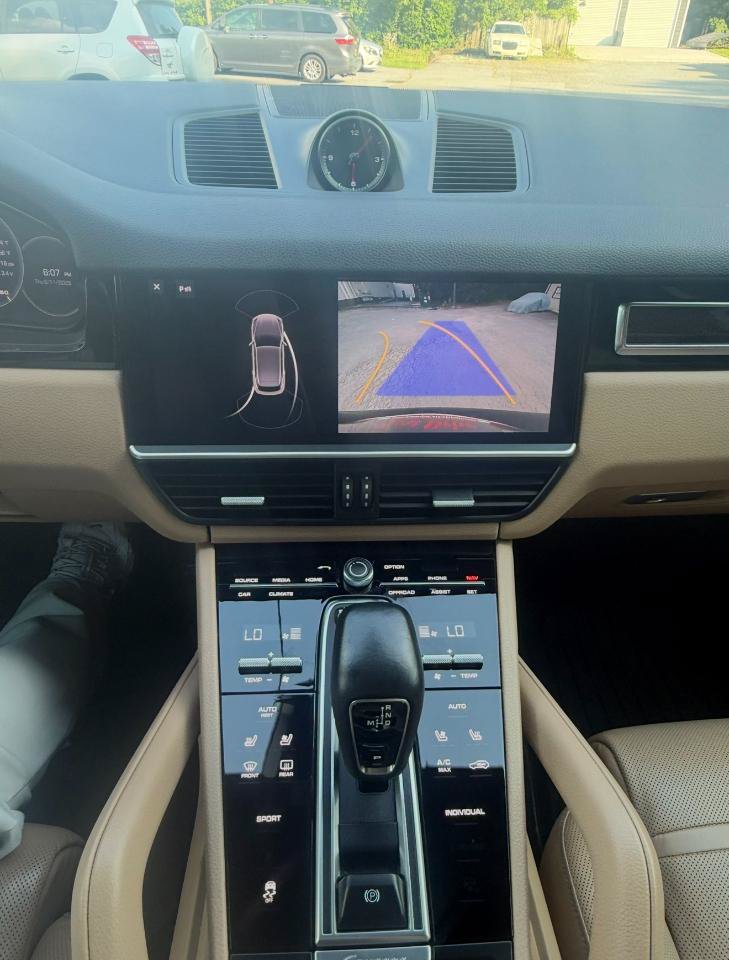 Used 2019 Porsche Cayenne AWD/4WD image 20