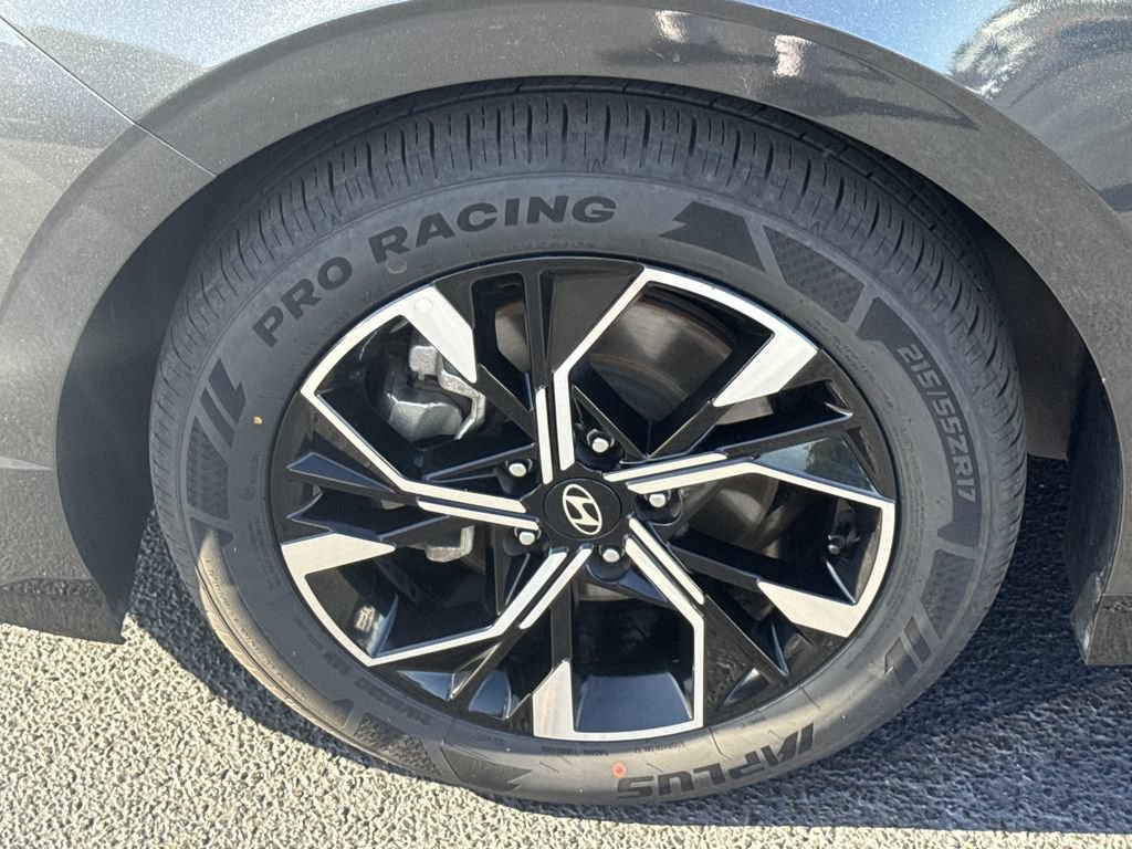 Used 2025 Hyundai Sonata SEL FWD image 11