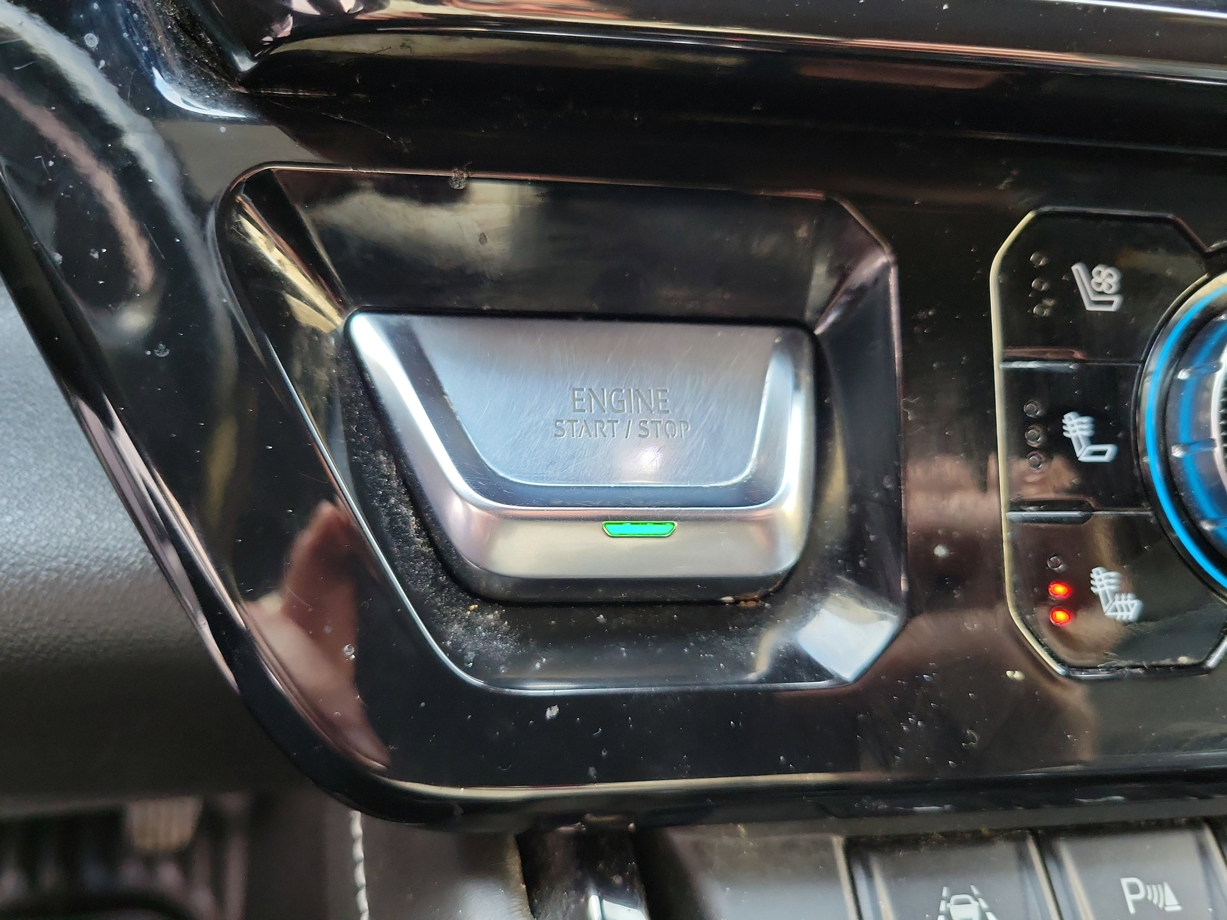 Used 2022 GMC Sierra 1500 AT4X image 26