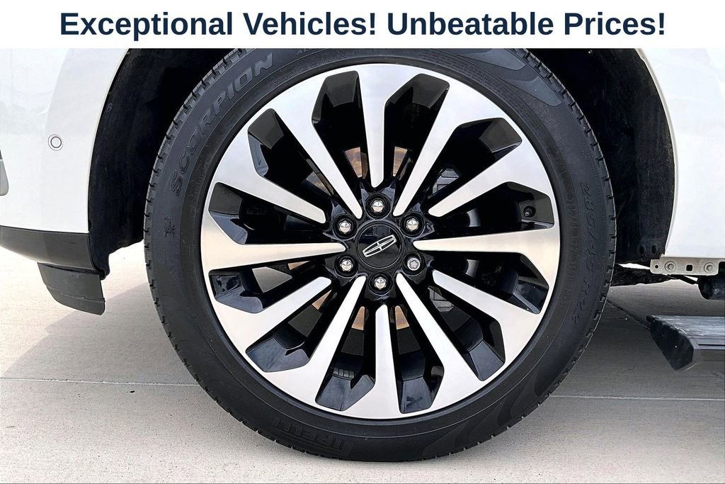 Used 2024 Lincoln Navigator L Reserve AWD/4WD image 10