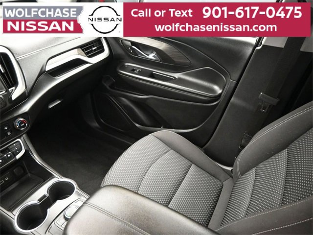 Used 2023 GMC Terrain SLE image 11