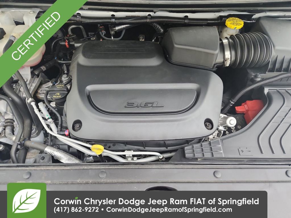 Certified 2025 Chrysler Pacifica Limited image 35