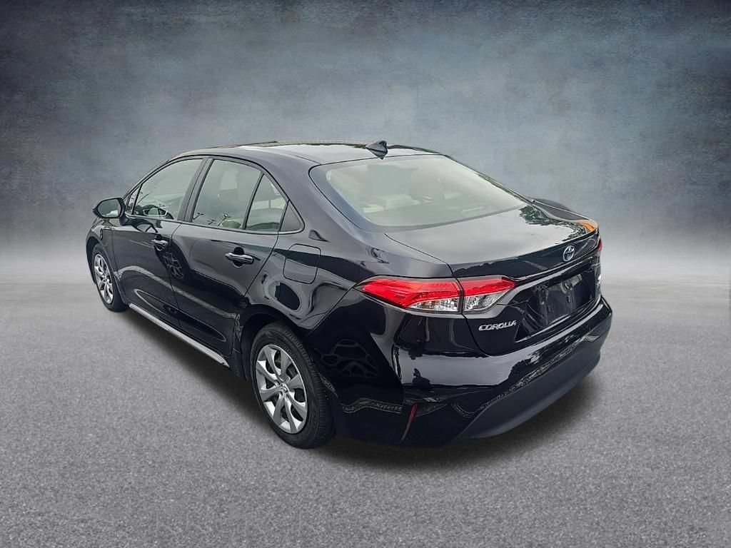 Used 2023 Toyota Corolla LE FWD image 5