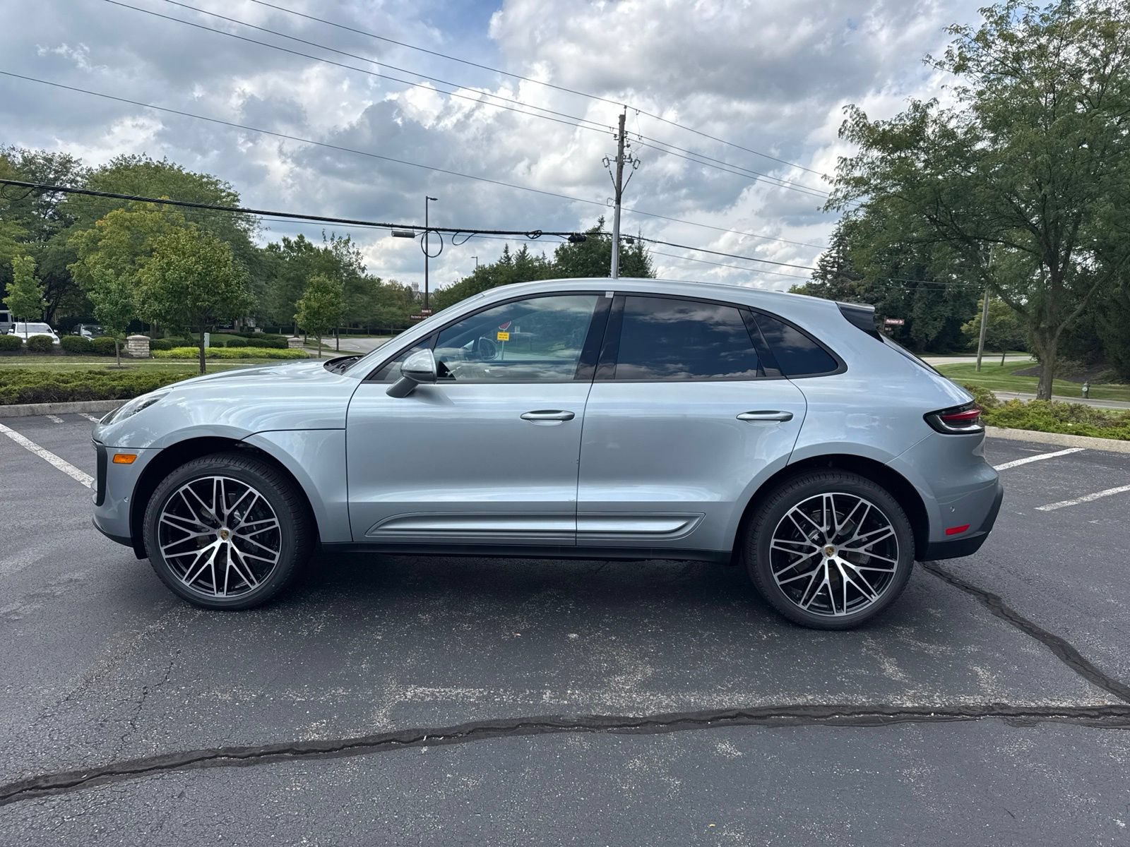 New 2026 Porsche Macan AWD/4WD image 6