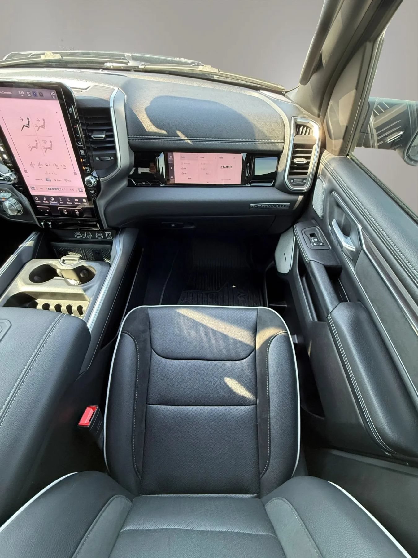 Used 2026 RAM 1500 Laramie AWD/4WD image 29