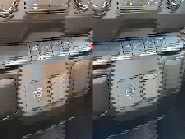 Used 2020 Chevrolet Silverado 1500 Custom w/ Custom Value Package image 26