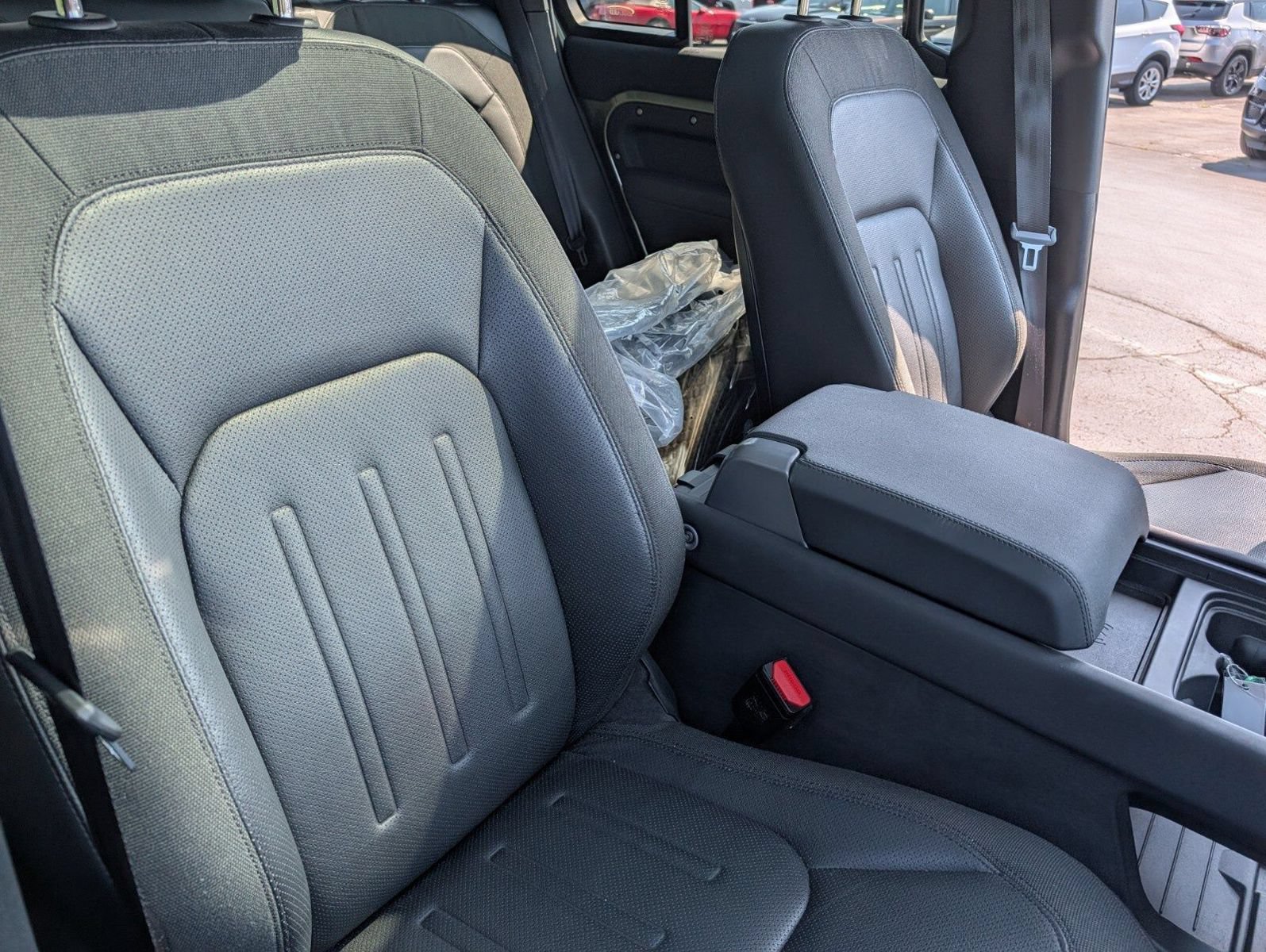 Used 2020 Land Rover Defender 110 First Edition AWD/4WD image 20