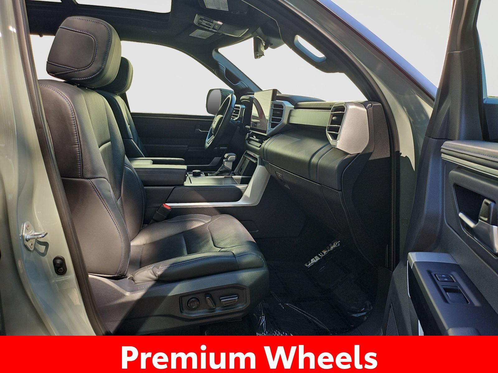 Used 2025 Toyota Tundra Platinum AWD/4WD image 17