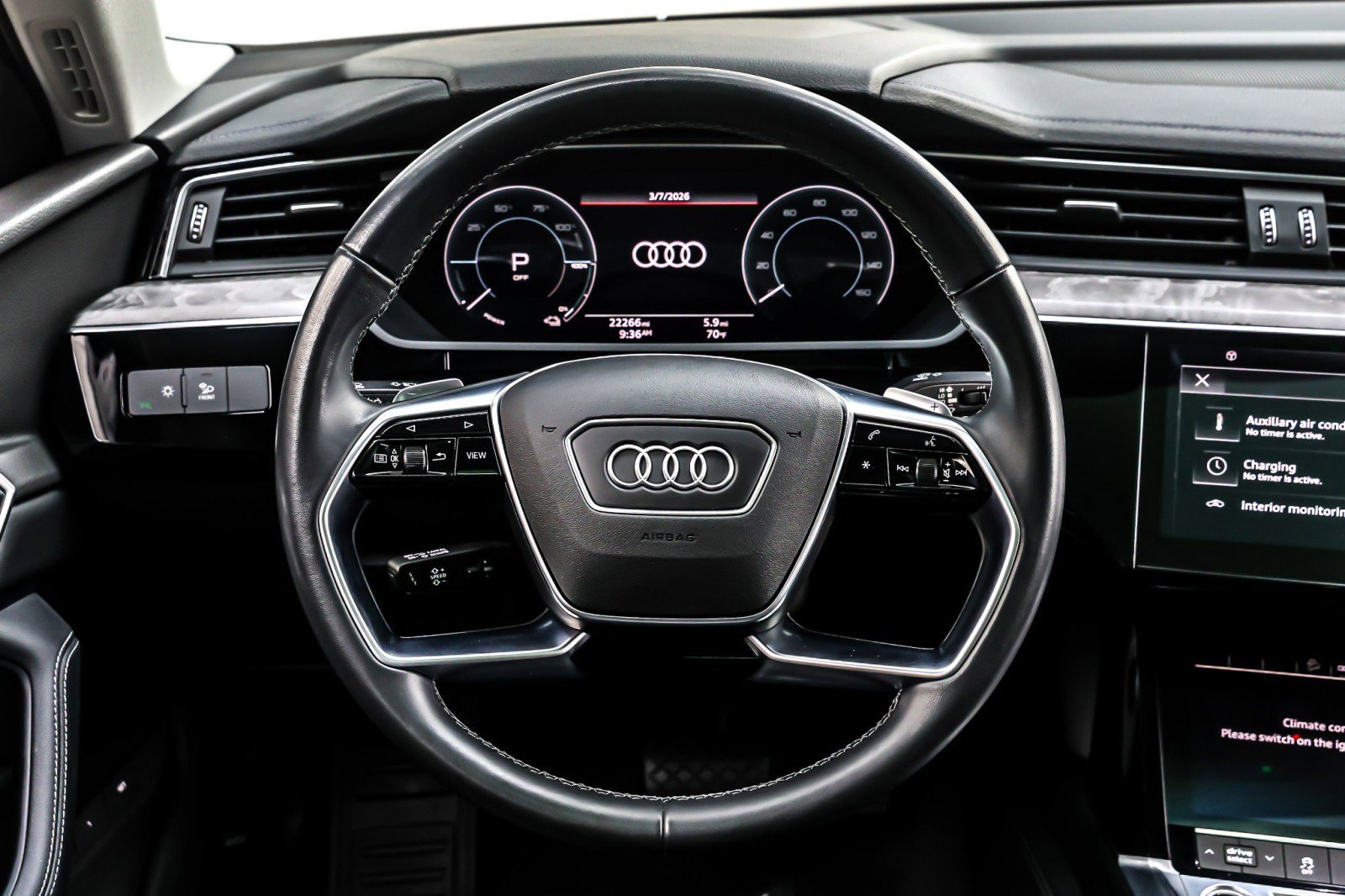 Used 2024 Audi Q8 e-tron Premium image 19
