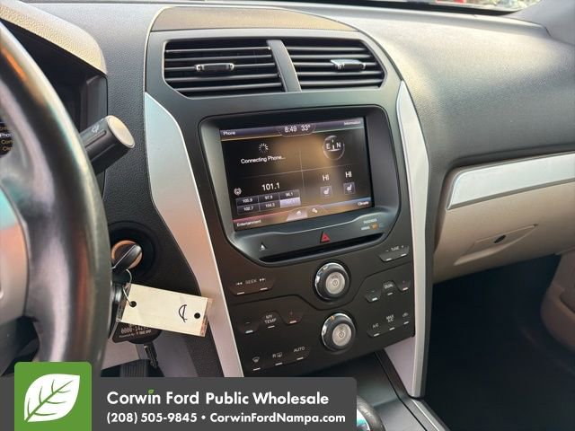 Used 2013 Ford Explorer XLT image 19