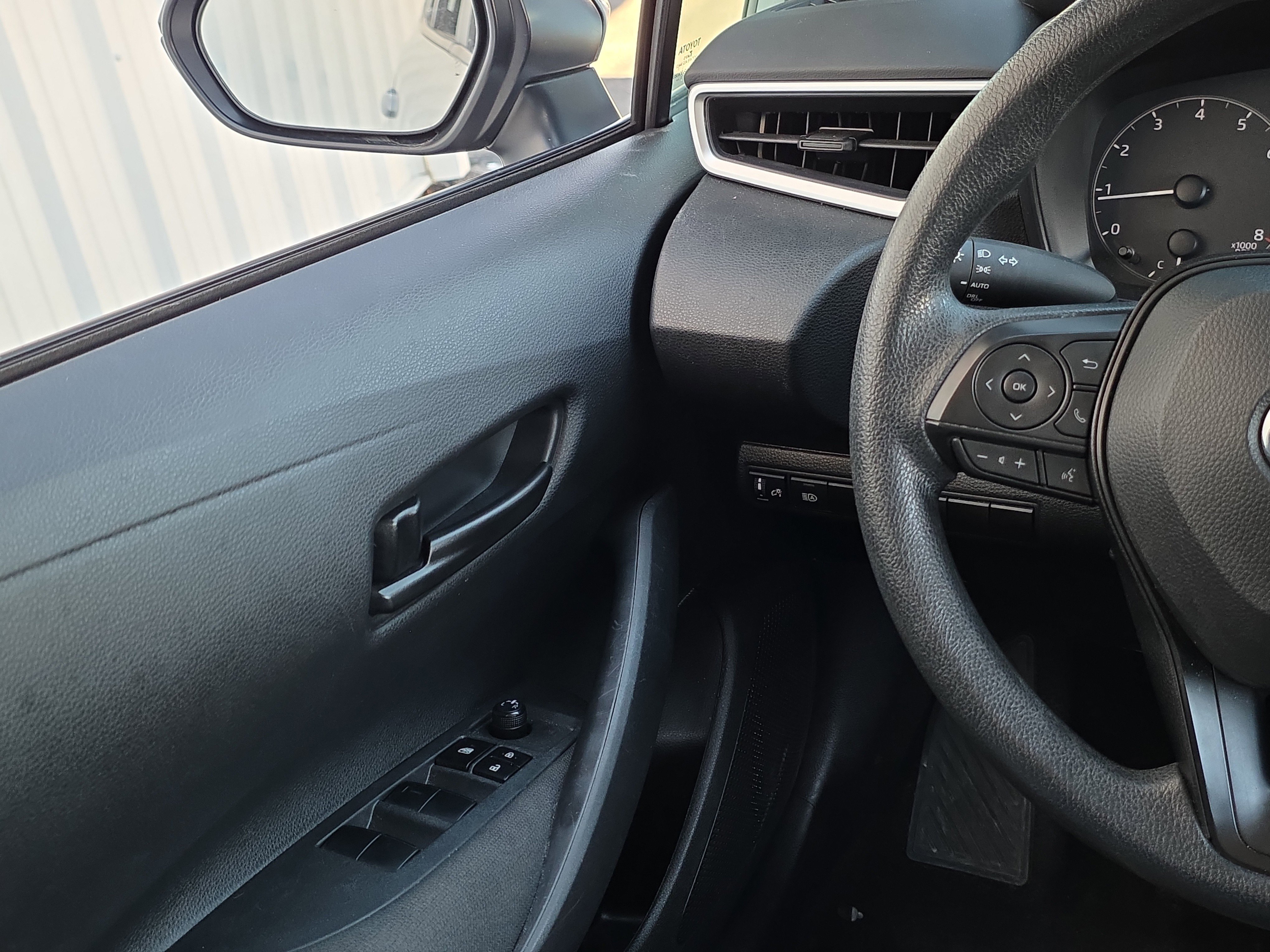 Used 2024 Toyota Corolla LE image 22