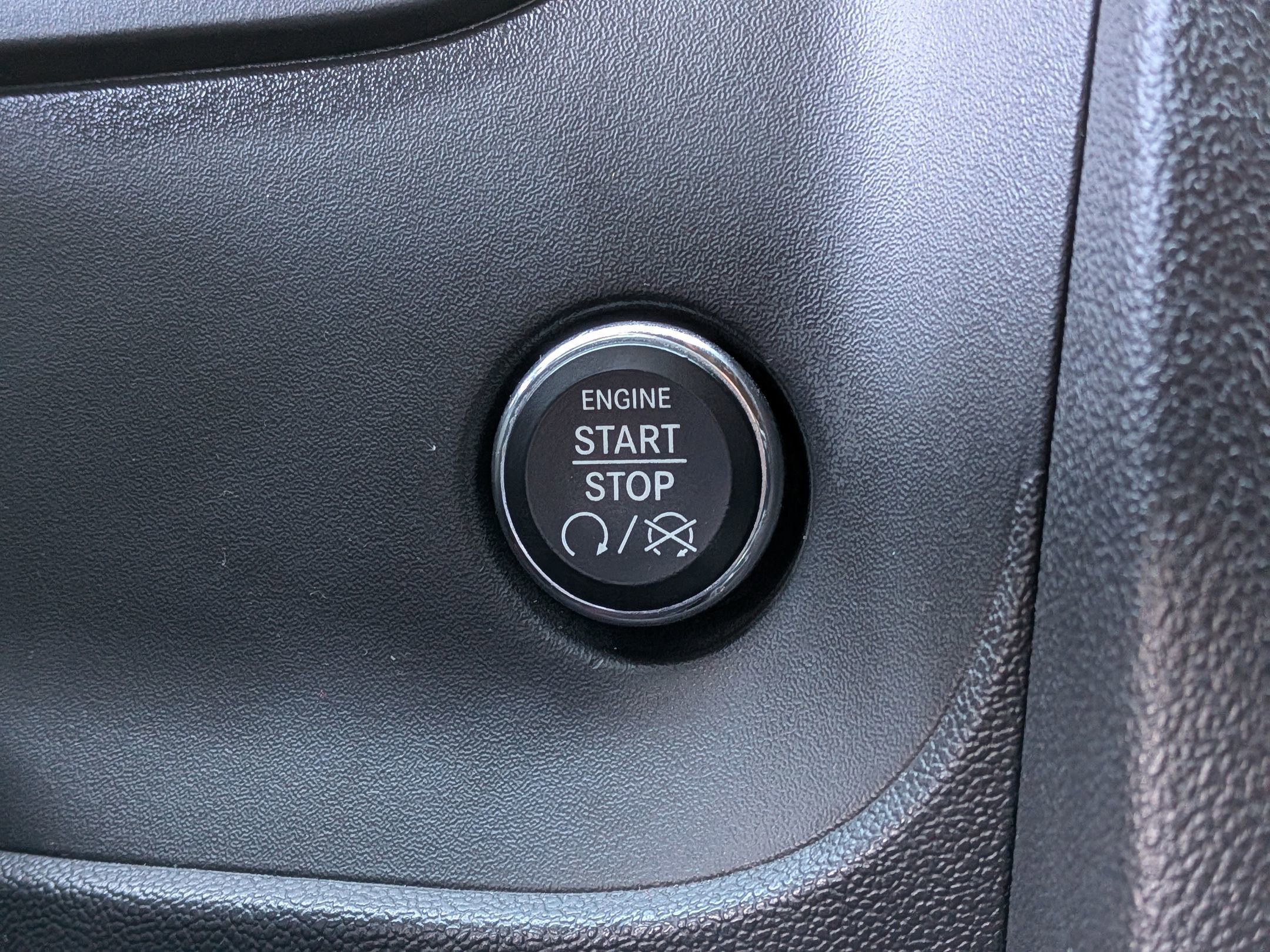 Used 2013 Dodge Challenger R/T image 22