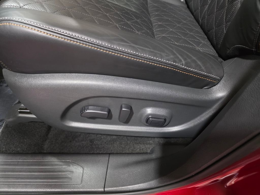 Used 2024 Nissan Murano Platinum w/ Cargo Package image 13