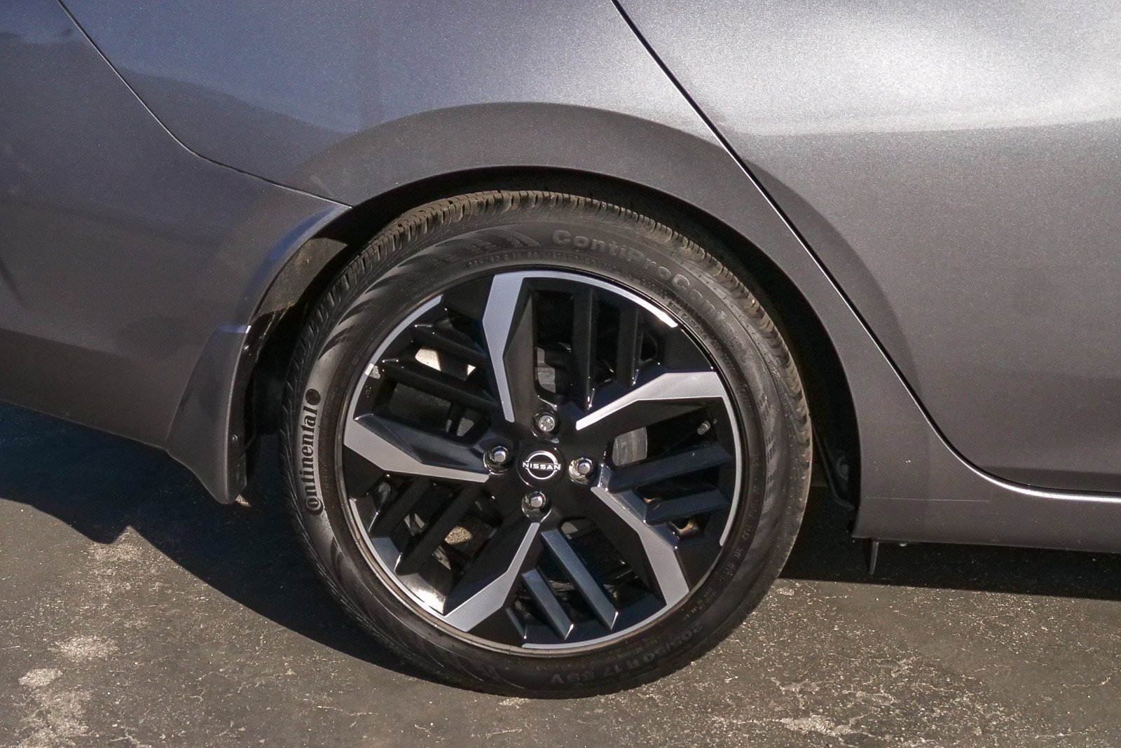 Used 2024 Nissan Versa SR w/ Trunk Package image 6