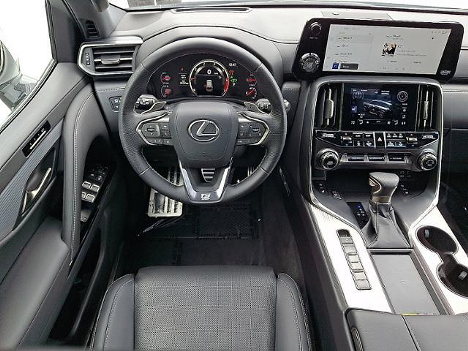 Used 2024 Lexus LX 600 F Sport AWD/4WD image 25
