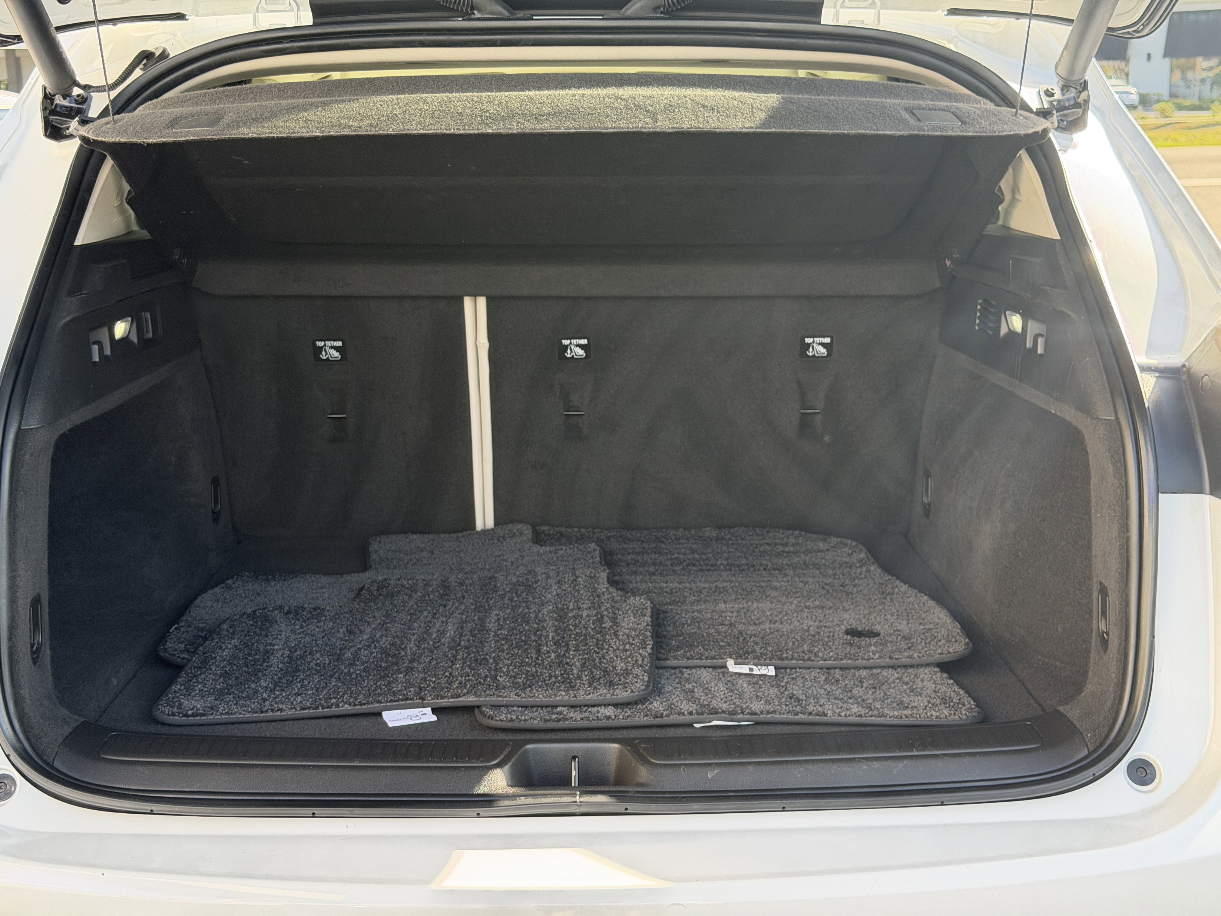 Used 2023 Buick Envision Avenir image 8