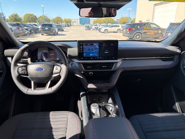 New 2026 Ford Explorer ST-Line w/ ST-Line Street Pack AWD/4WD image 17