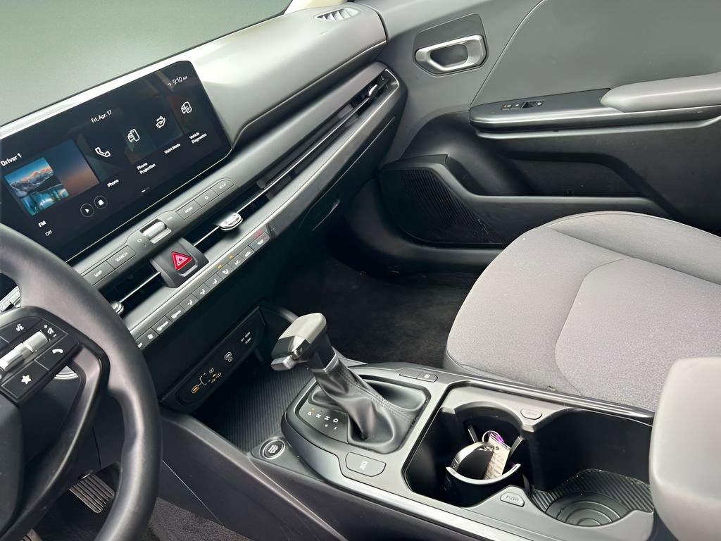 Used 2025 Kia K4 LXS FWD image 19