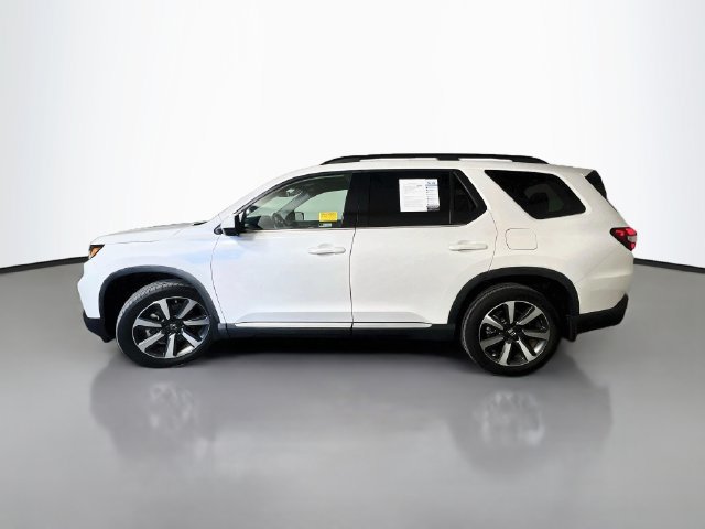 Used 2023 Honda Pilot Touring image 5