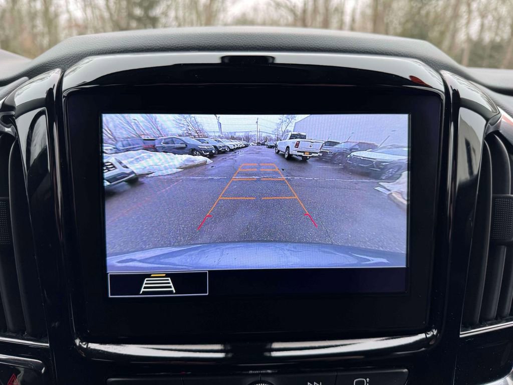 Used 2021 Chevrolet Traverse LT AWD/4WD image 27