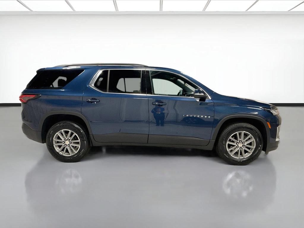 Used 2023 Chevrolet Traverse LT FWD image 5