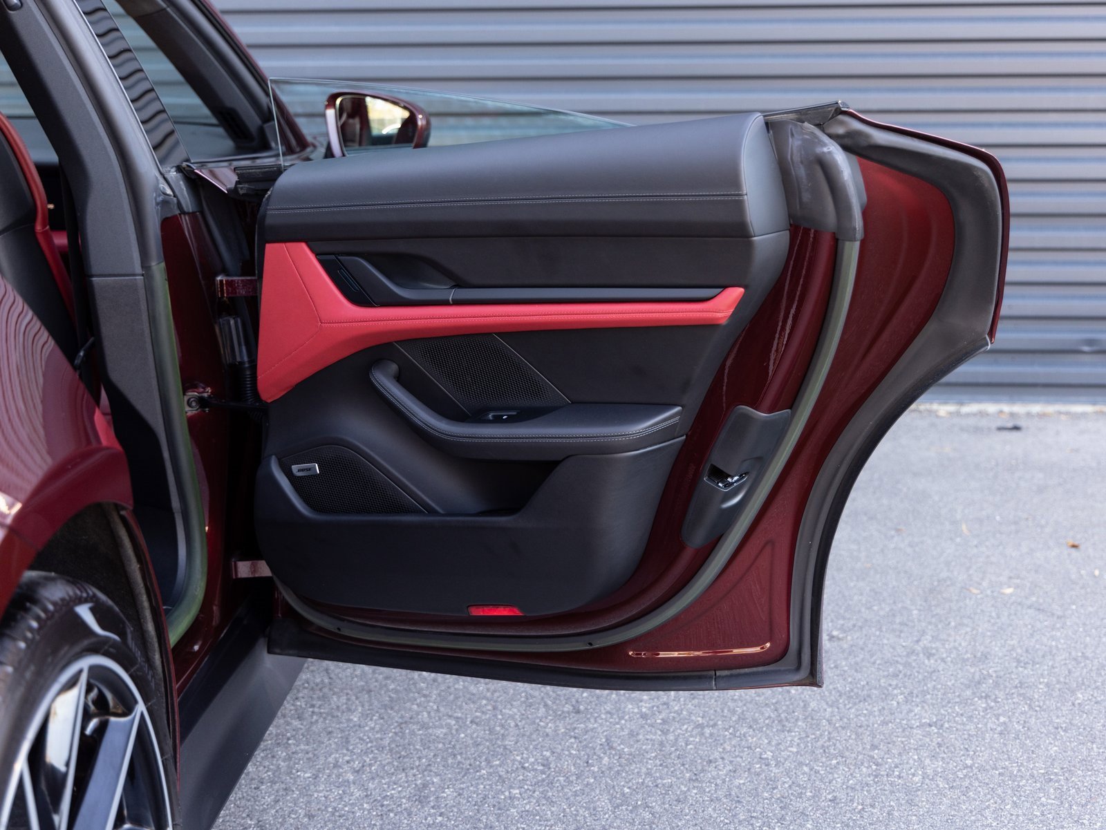 Used 2023 Porsche Taycan image 26